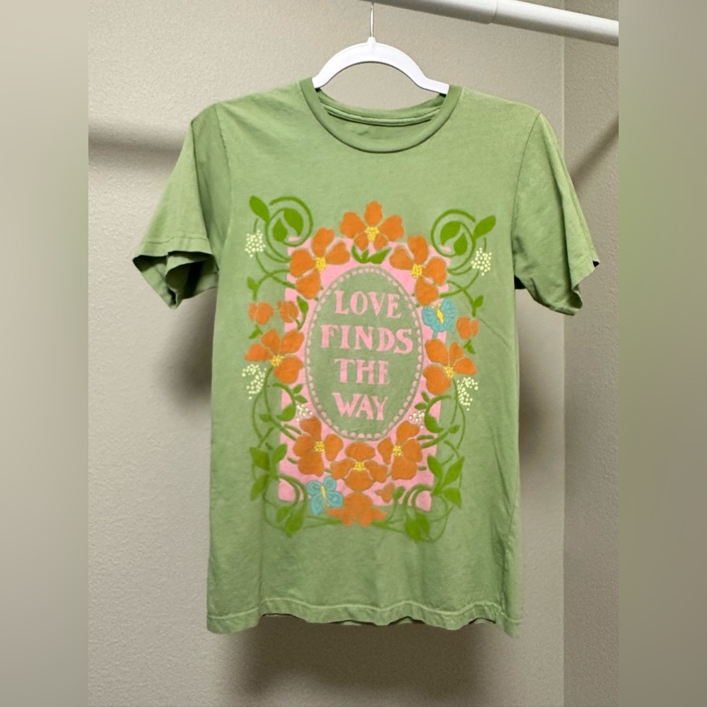 LIFE CLOTHING CO. graphic tee